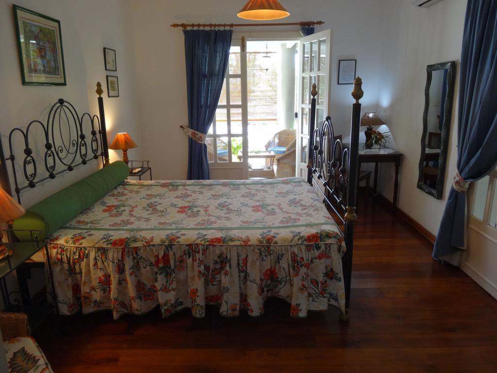 Bed And Breakfast Maison Papaye Ла-Голет Номер фото